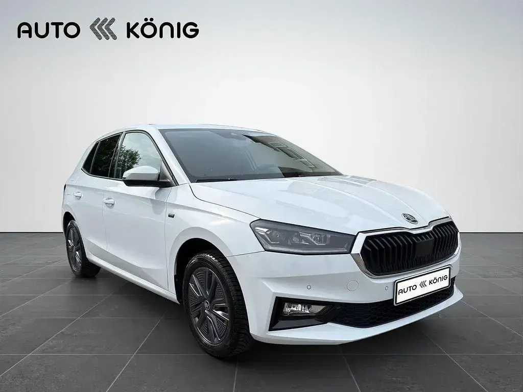 Gebraucht Skoda Fabia Tour 116 PS (85 kW) 2025 Moonweiß perleffekt Kleinwagen