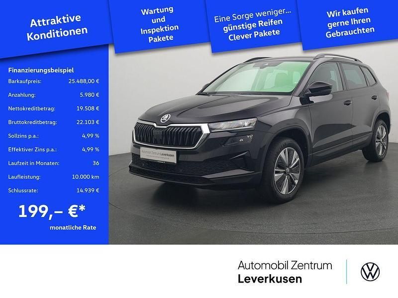 Schwarz / black magic perleffekt (metallic) Gebraucht 2022 Skoda Karoq Ambition SUV | 25.488 € (Fairer Preis) - Bild 1/4