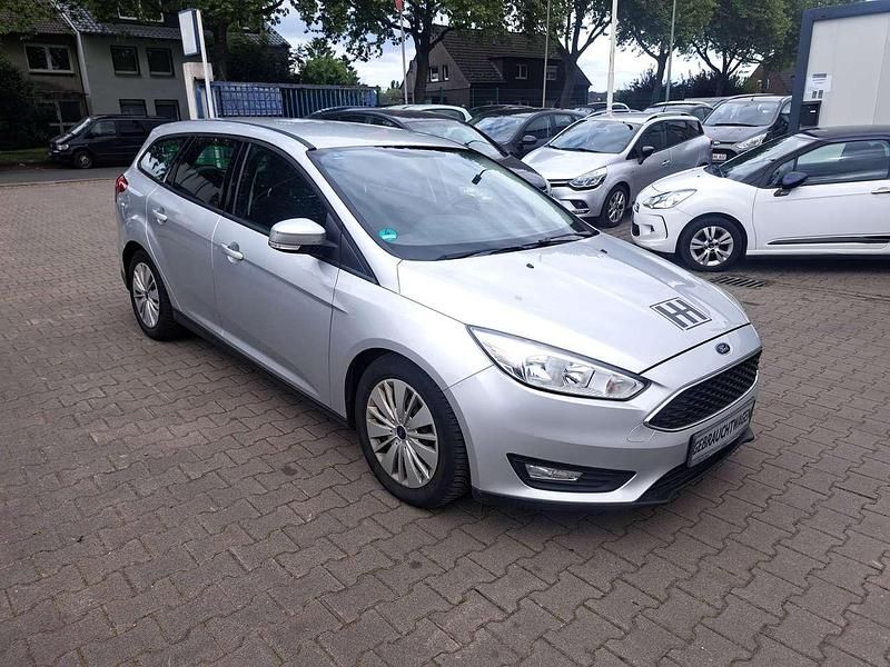 Silber Gebraucht 2016 Ford Focus Kombi | 4.950 € (Fairer Preis) - Bild 1/4
