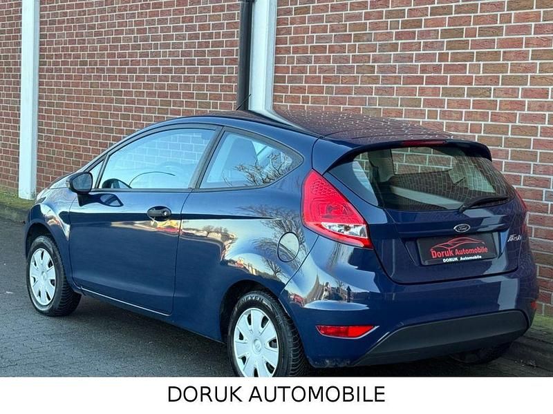 Gebraucht Ford Fiesta 60 PS (44 kW) 2008 Blau Kleinwagen