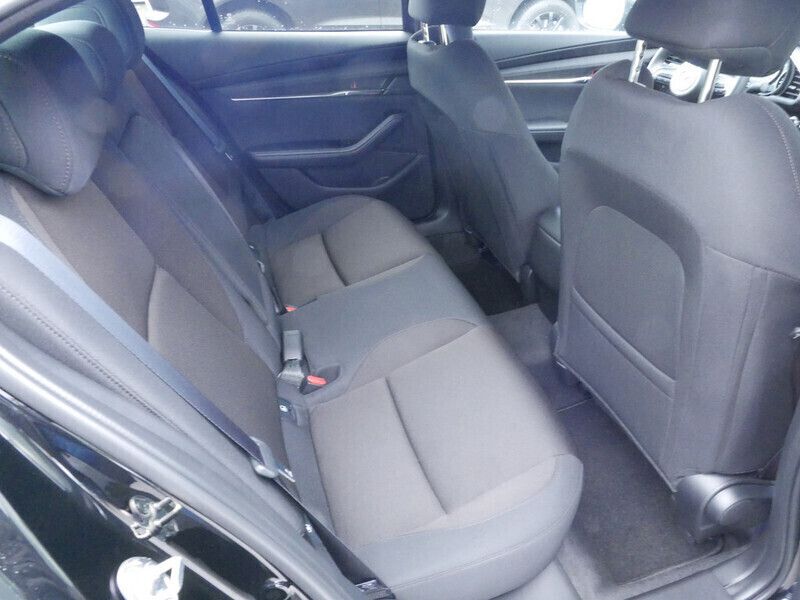 Gebraucht Mazda 3 140 PS (102 kW) 2022 Andere farbe Kleinwagen