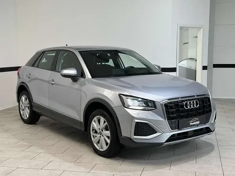 Używany Audi Q2 Advanced 150 KM (110 kW) 2023 Srebrny SUV