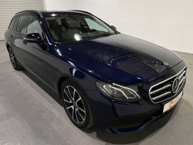 Gebraucht Mercedes E200 197 PS (144 kW) 2020 Blau Kombi