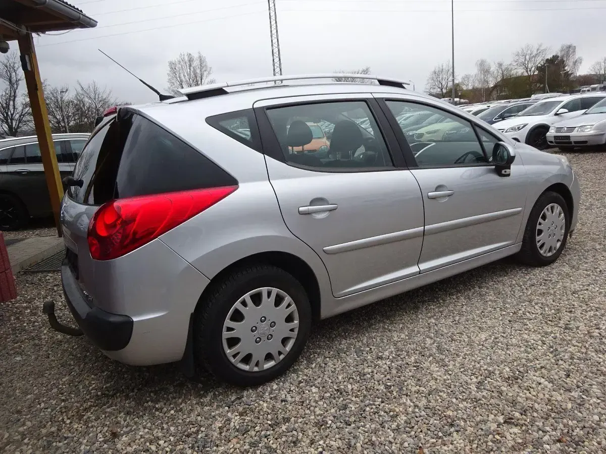 Gebraucht Peugeot 207 Sport 120 PS (88 kW) 2008 Silber Kombi