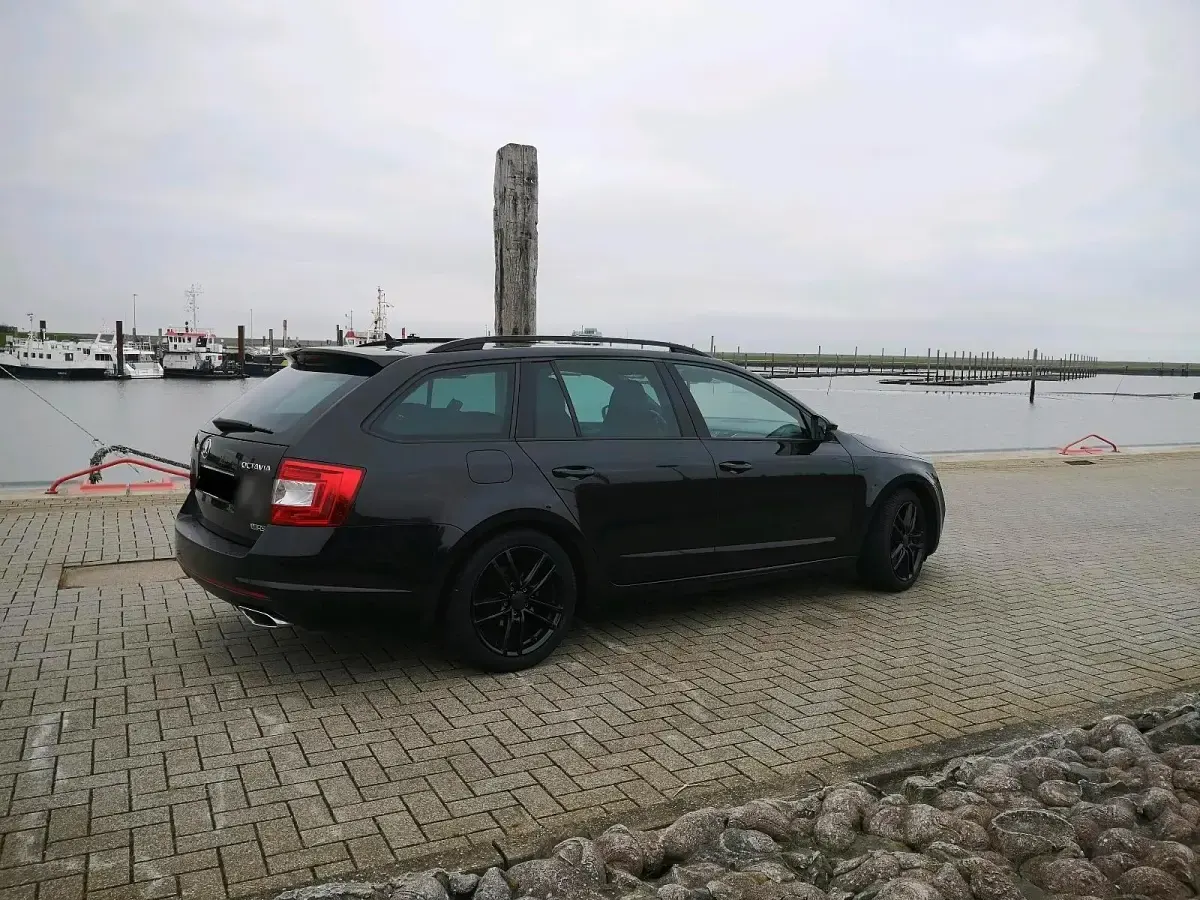 Gebraucht Skoda Octavia RS 184 PS (135 kW) 2016 Schwarz Kombi