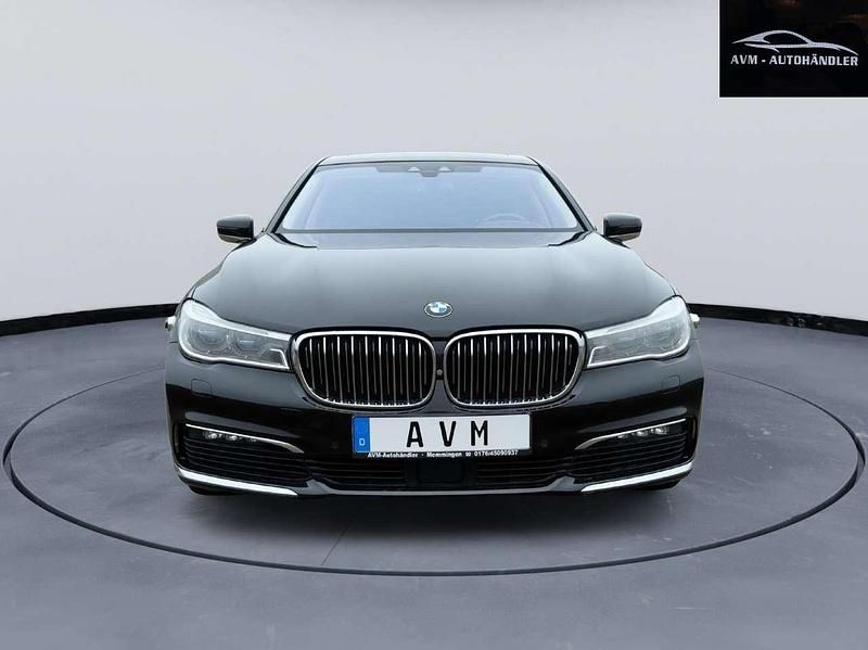 Gebraucht BMW 740L 320 PS (235 kW) 2019 Black sapphire metallic Limousine