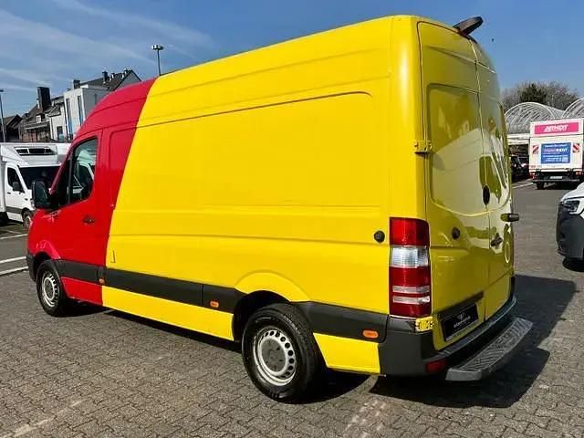 Second-hand Mercedes Sprinter 143 CP (105 kW) 2017 Roșu Van