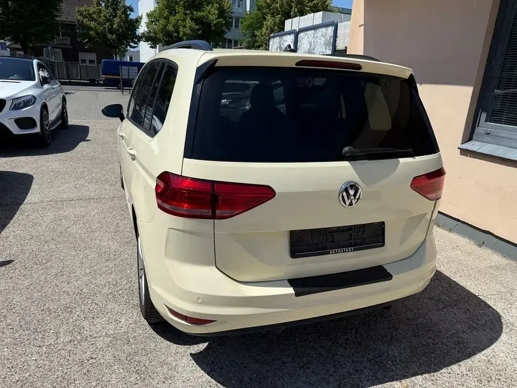 Gebraucht VW Touran 116 PS (85 kW) 2020 Weiß Van / Kleinbus