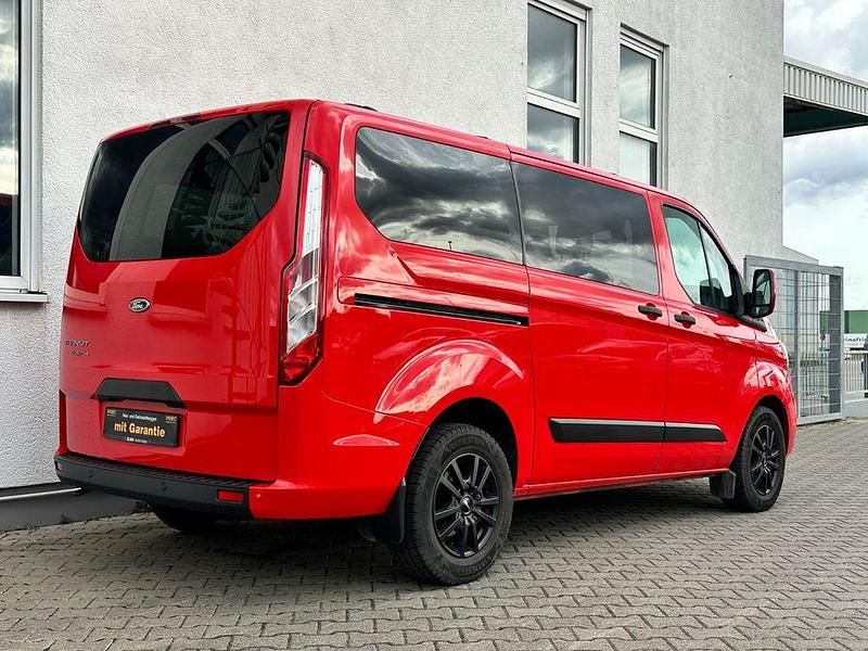 Gebraucht Ford Transit Custom Trend 131 PS (96 kW) 2019 Rot Van / Kleinbus