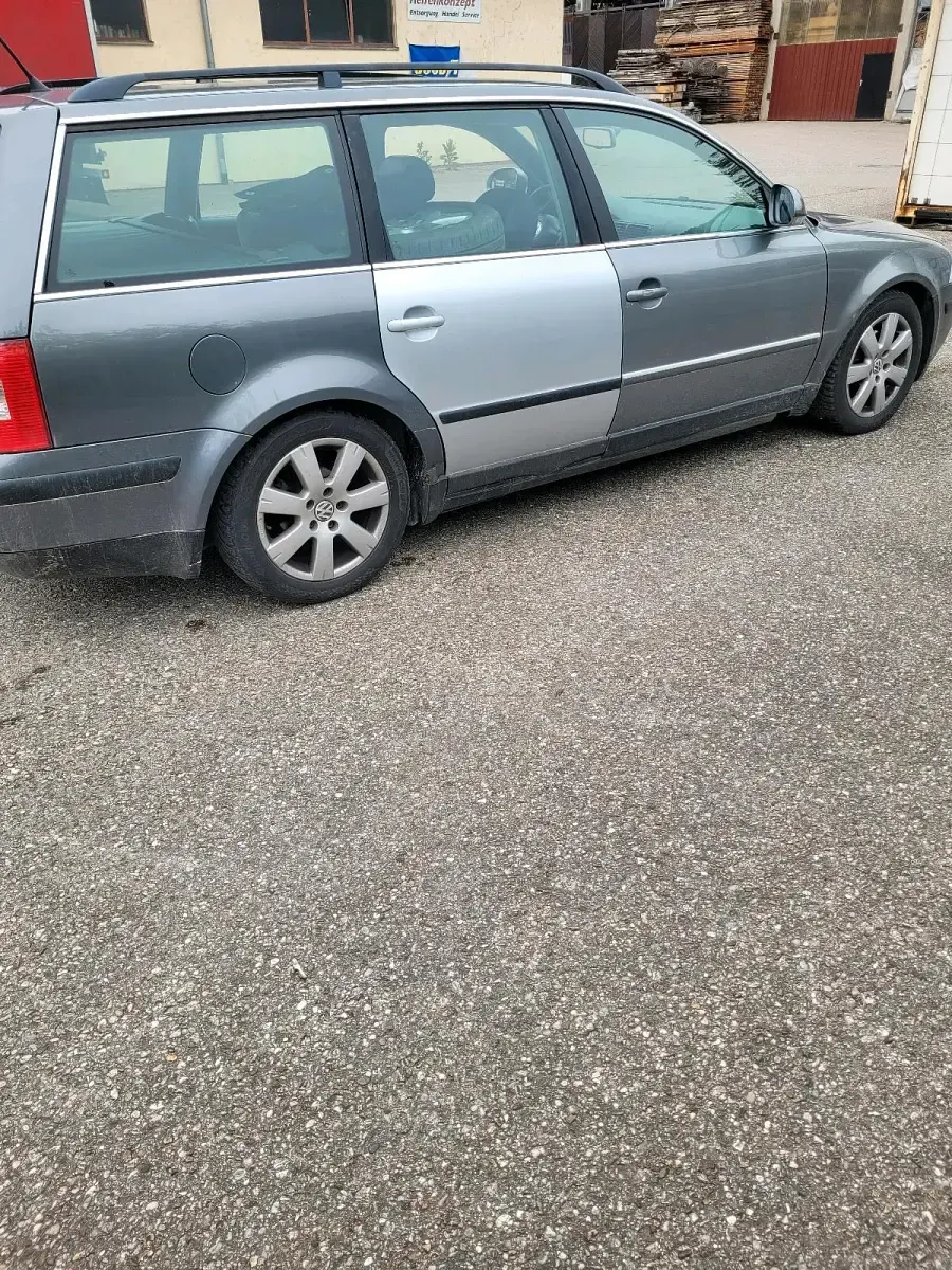 Używany VW Passat 131 KM (96 kW) 2005 Szary Kombi