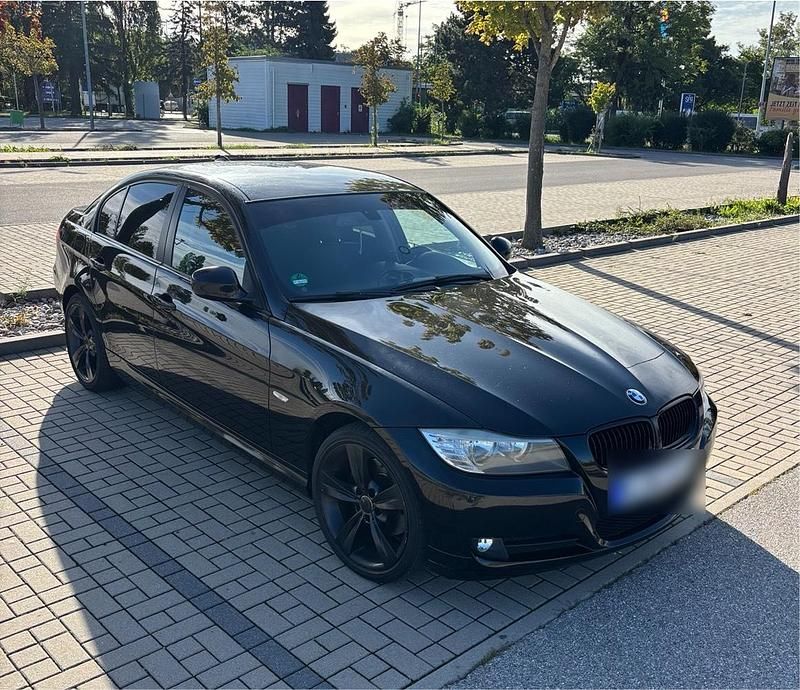 Schwarz Gebraucht 2011 BMW 320 M Sport Limousine | 5.000 € (Superpreis) - Bild 1/4