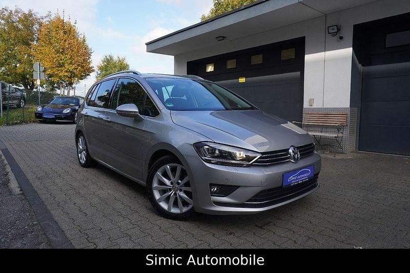 Silber Gebraucht 2014 VW Golf Sportsvan Highline Van / Kleinbus | 13.850 € (Fairer Preis) - Bild 1/4