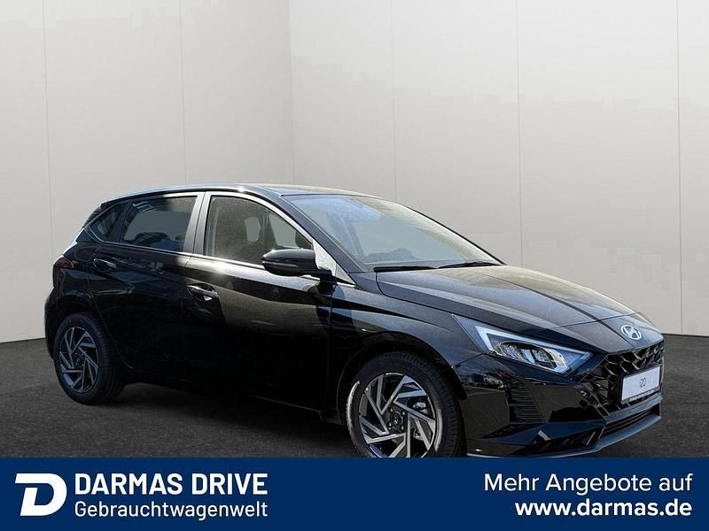 Gebraucht Hyundai i20 Comfort 101 PS (74 kW) 2024 Schwarz Limousine