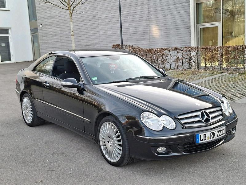 Gebraucht Mercedes CLK200 163 PS (119 kW) 2006 Schwarz Coupé