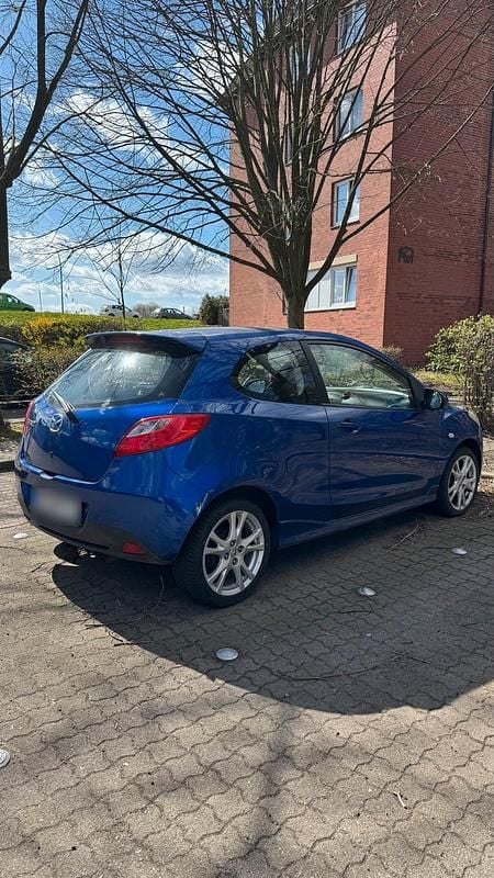 Gebraucht Mazda 2 103 PS (75 kW) 2009 Blau Kleinwagen