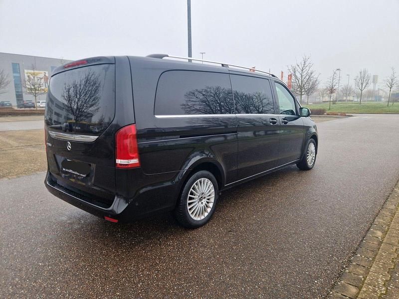 Gebraucht Mercedes V250 Avantgarde 190 PS (139 kW) 2019 Schwarz Van / Kleinbus