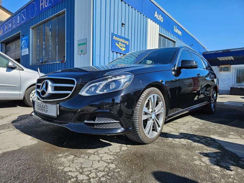 Schwarz unilack Gebraucht 2013 Mercedes E350 Kombi | 14.686 € (Fairer Preis) - Bild 1/4
