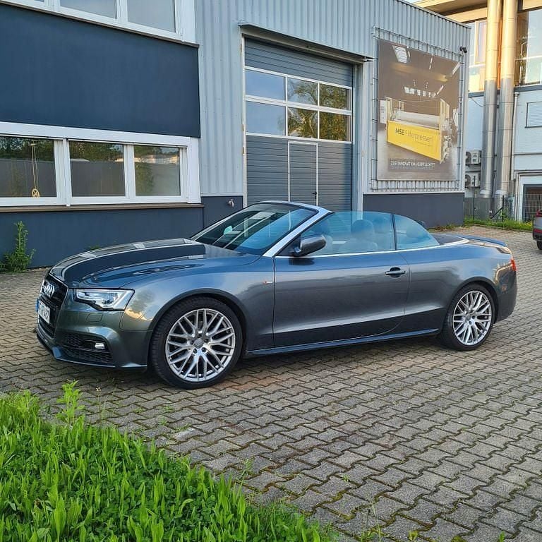 Gebraucht Audi A5 Cabriolet Design 177 PS (130 kW) 2016 Grau Cabrio