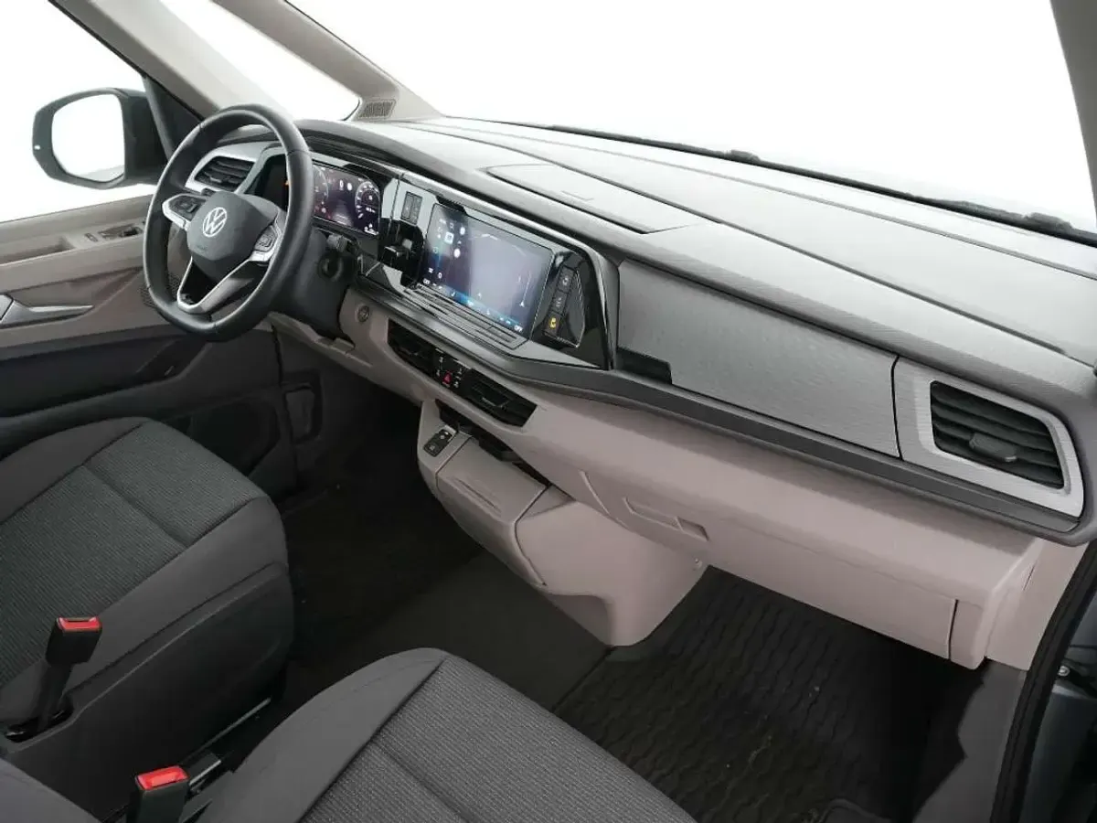 Gebraucht VW T7 204 PS (150 kW) 2024 Silber Van