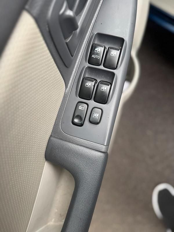 Gebraucht Kia Cerato 105 PS (77 kW) 2004 Blau Kombi