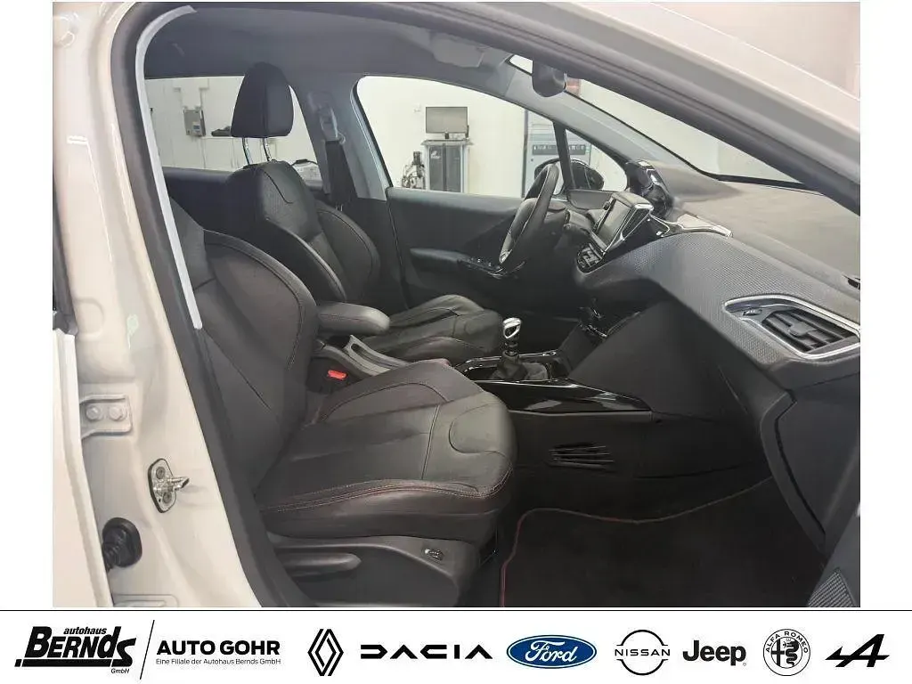Gebraucht Peugeot 2008 Allure 131 PS (96 kW) 2019 Other SUV