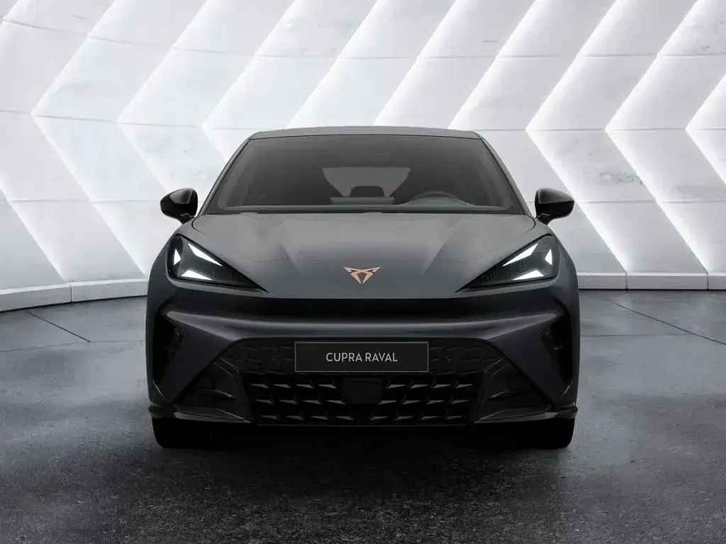 Gebraucht Cupra Raval Endurance 155 kW (211 PS) 2026 Grau Limousine