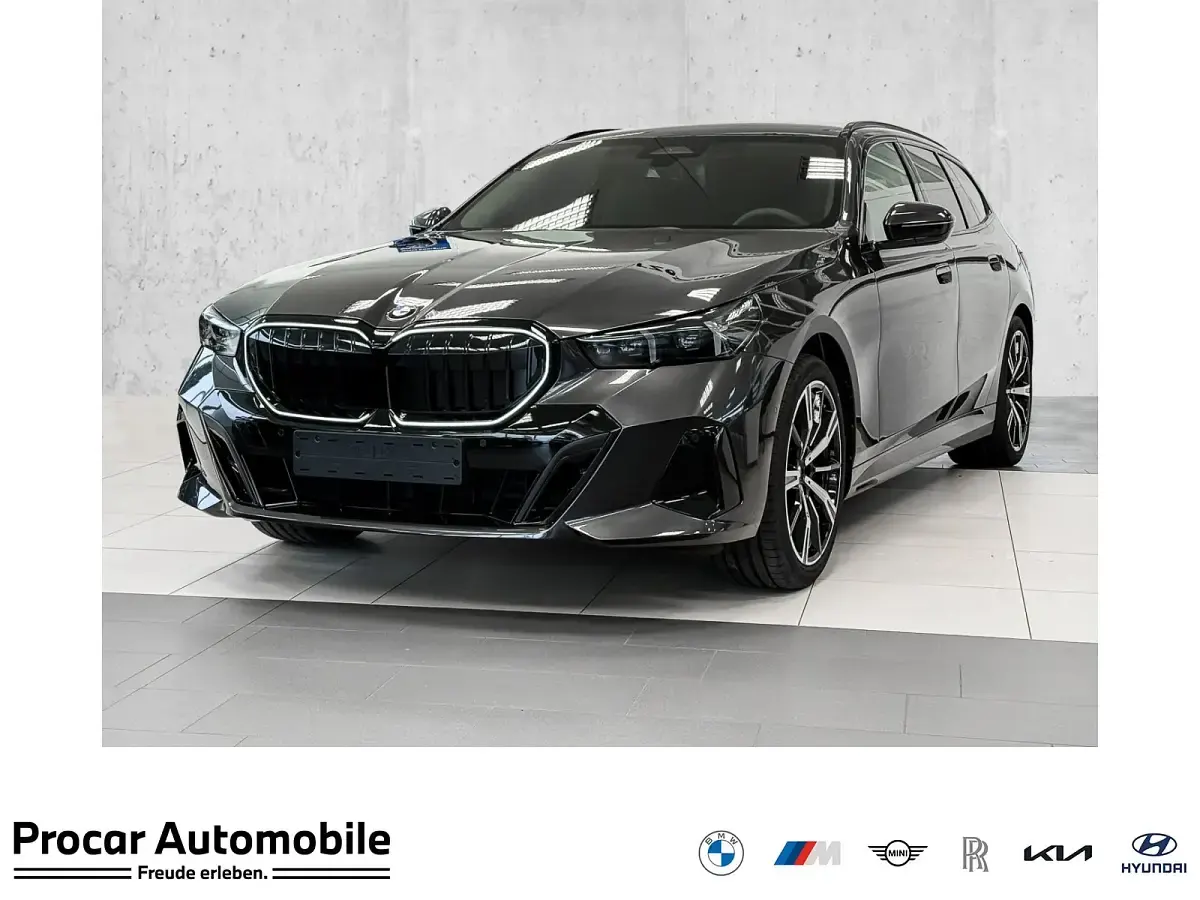 Gebraucht BMW 520 M Sport 197 PS (144 kW) 2025 Kombi