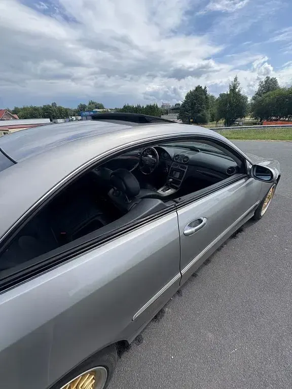 Gebraucht Mercedes CLK320 218 PS (160 kW) 2003 Grau Coupé