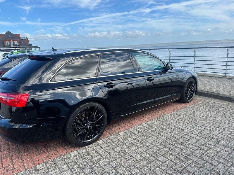 Schwarz Gebraucht 2012 Audi A6 Kombi | 14.500 € - Bild 1/4