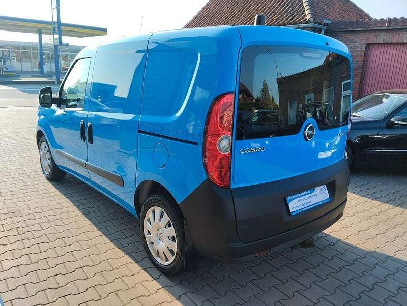 Gebraucht Opel Combo 120 PS (88 kW) 2015 Blau Van / Kleinbus