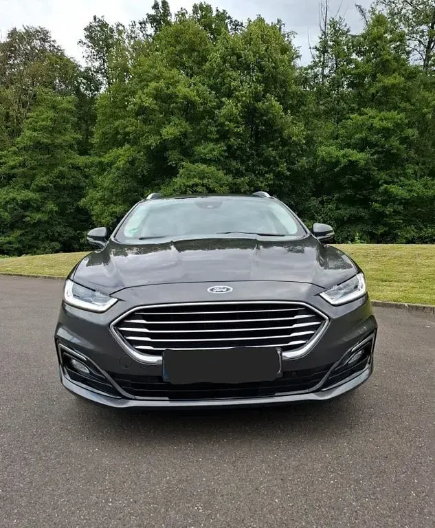 Gebraucht Ford Mondeo Titanium 190 PS (139 kW) 2019 Grau Limousine