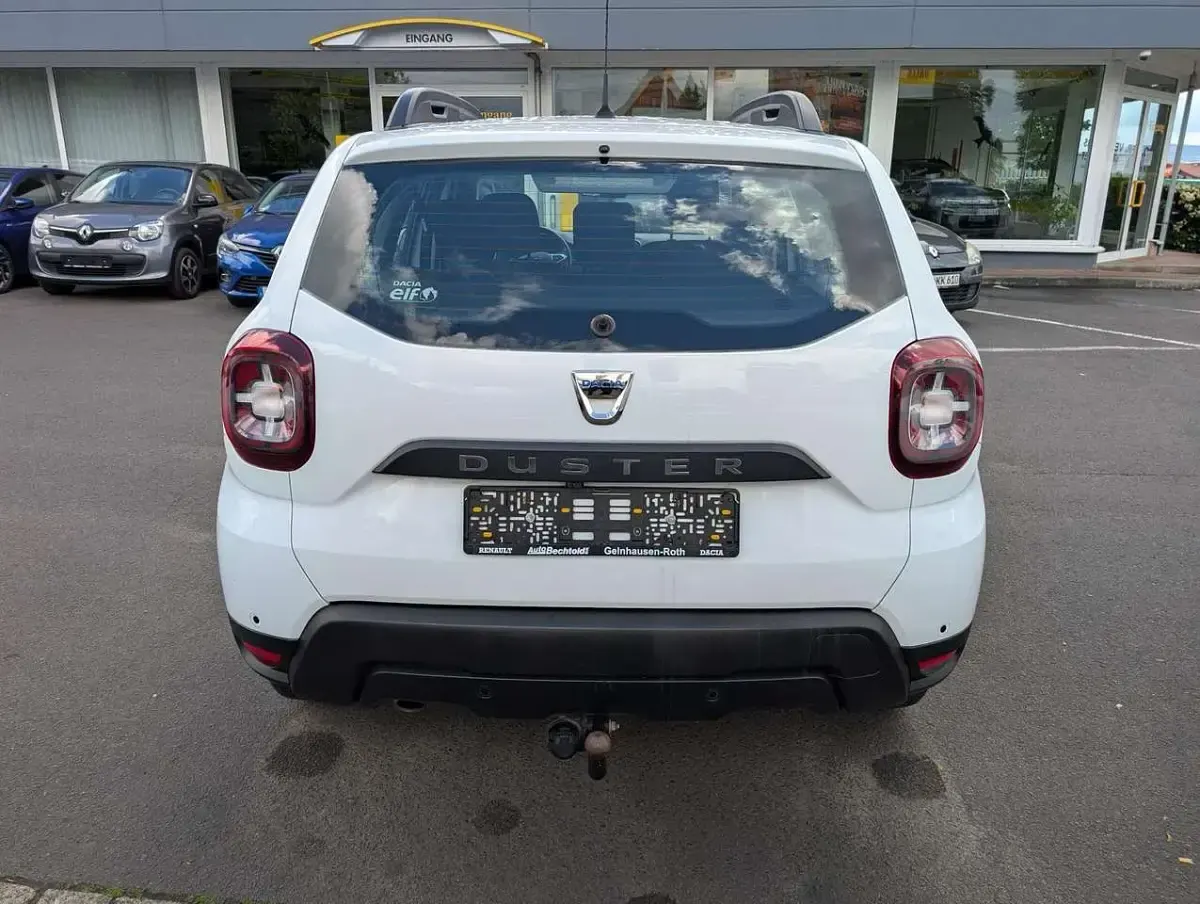Gebraucht Dacia Duster Comfort 116 PS (85 kW) 2020 Weiß (gletscherweiss) SUV