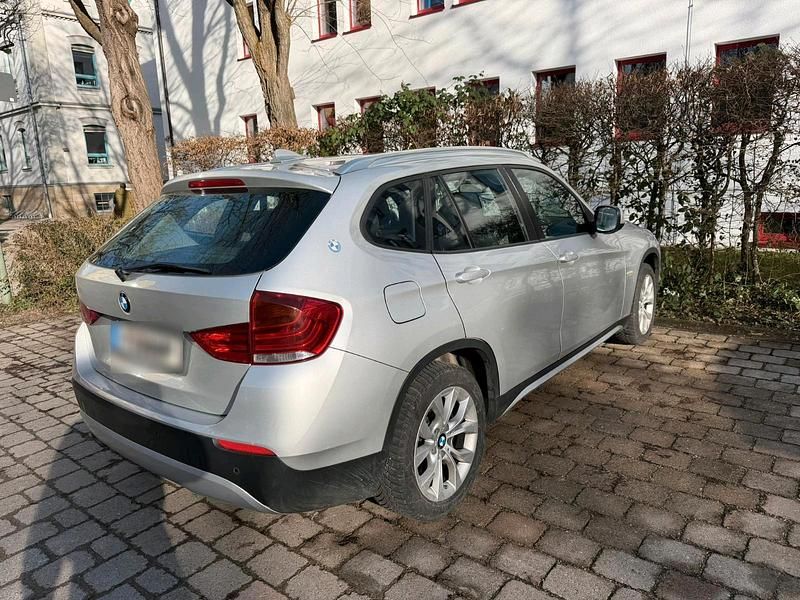 Gebraucht BMW X1 143 PS (105 kW) 2012 Grau SUV