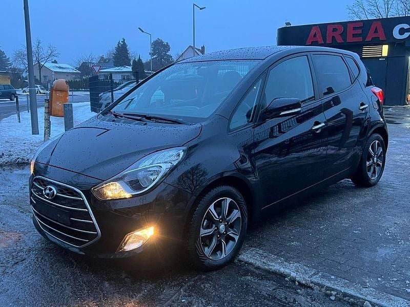 Schwarz Gebraucht 2017 Hyundai ix20 Classic Kleinwagen | 8.490 € (Guter Preis) - Bild 1/4