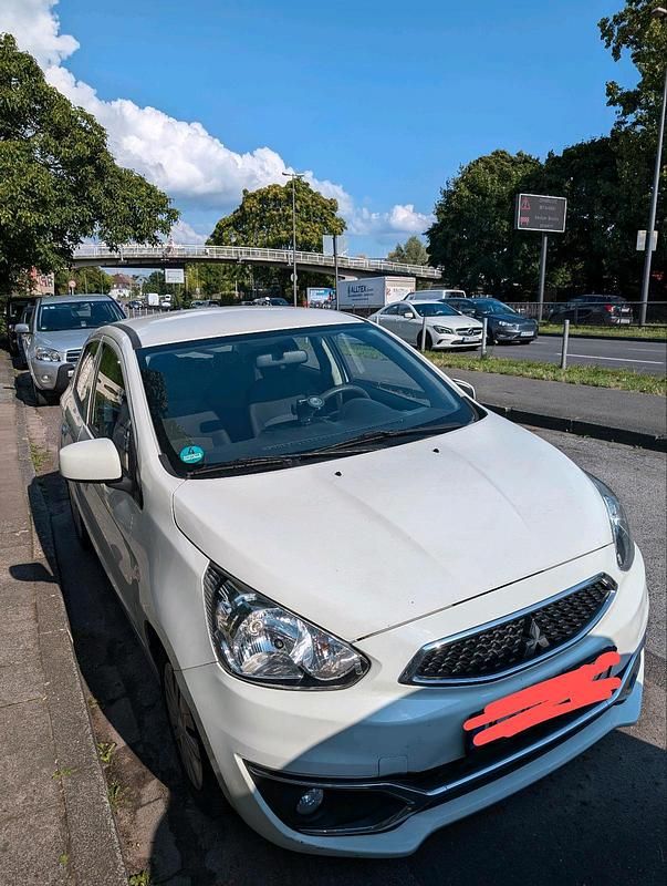 Weiß Gebraucht 2017 Mitsubishi Space Star Kleinwagen | 4.850 € (Fairer Preis) - Bild 1/4