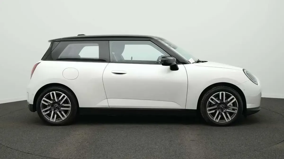 Gebraucht Mini Cooper Classic 135 kW (184 PS) 2025 Weiß Kleinwagen