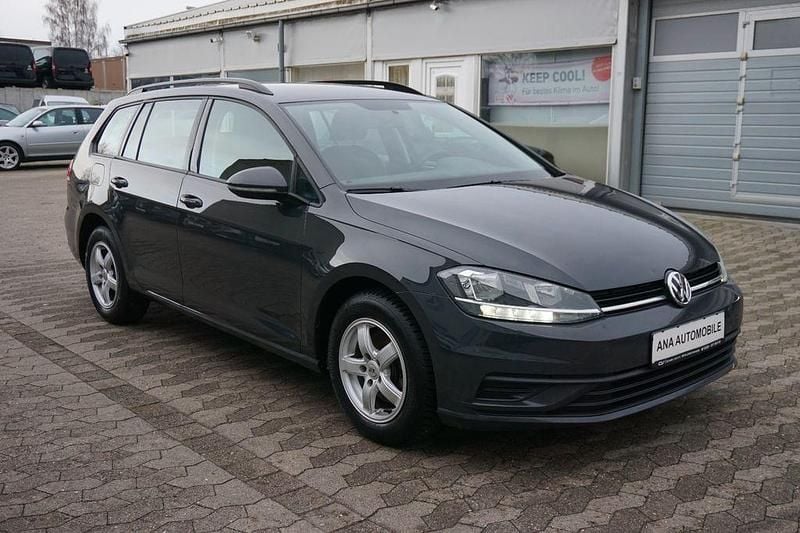 Grau Gebraucht 2019 VW Golf VII Kombi | 11.999 € (Guter Preis) - Bild 1/4