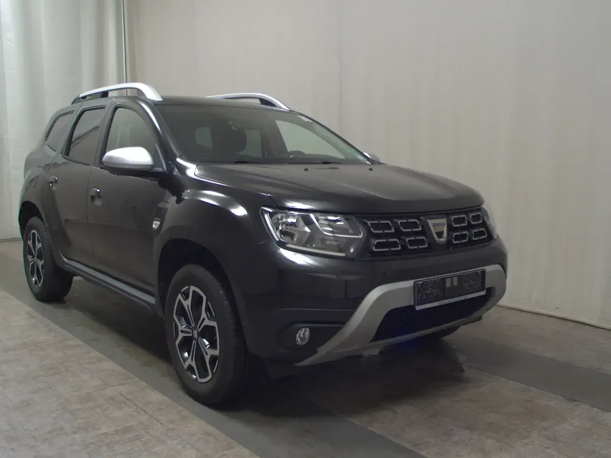 Gebraucht Dacia Duster 114 PS (83 kW) 2021 Schwarz SUV