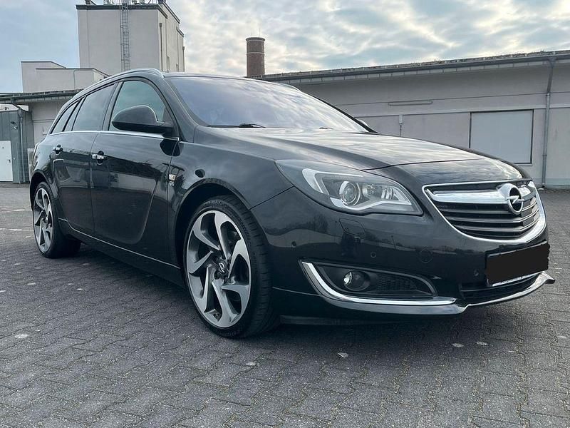 Gebraucht Opel Insignia Sport 250 PS (183 kW) 2016 Schwarz Kombi