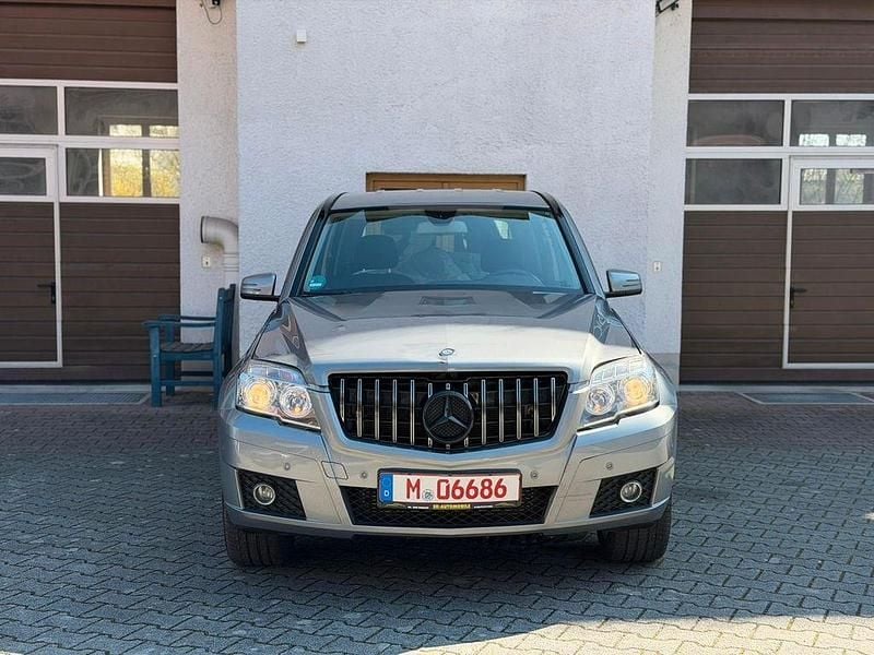 Gebraucht Mercedes GLK200 143 PS (105 kW) 2011 Grau SUV