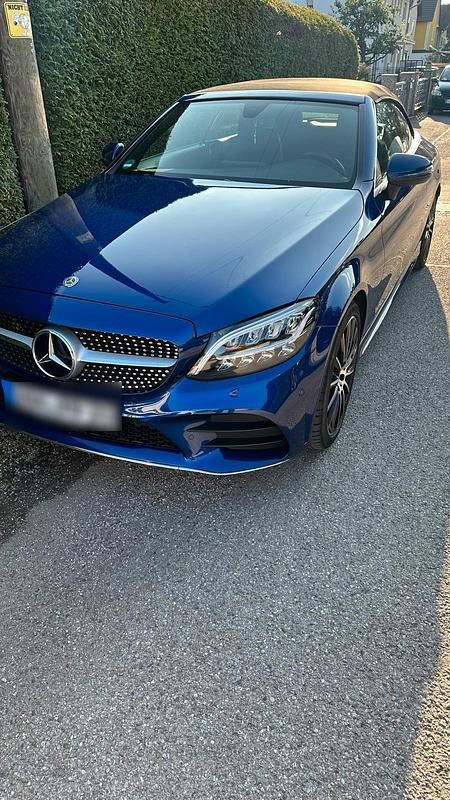 Blau Gebraucht 2019 Mercedes C200 AMG line Cabrio | 28.500 € (Fairer Preis) - Bild 1/4