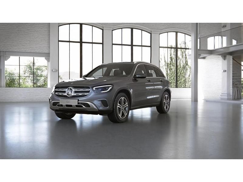 Gebraucht Mercedes GLC200 197 PS (144 kW) 2019 Metalliclack selenitgrau SUV