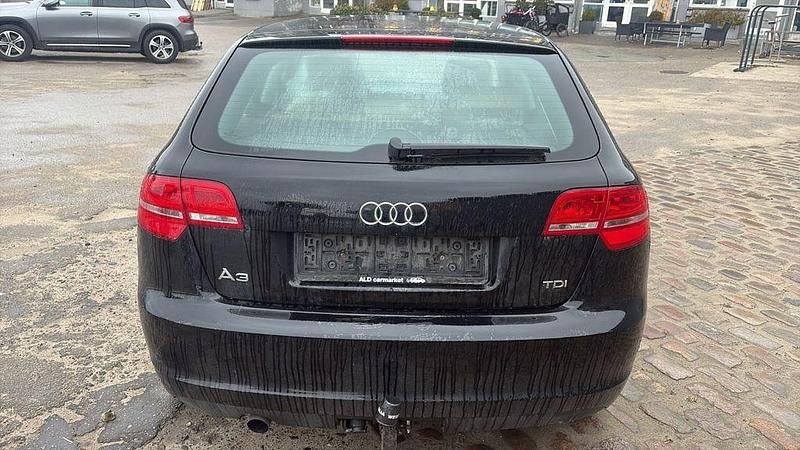 Gebraucht Audi A3 Attraction 140 PS (102 kW) 2010 Schwarz Kleinwagen