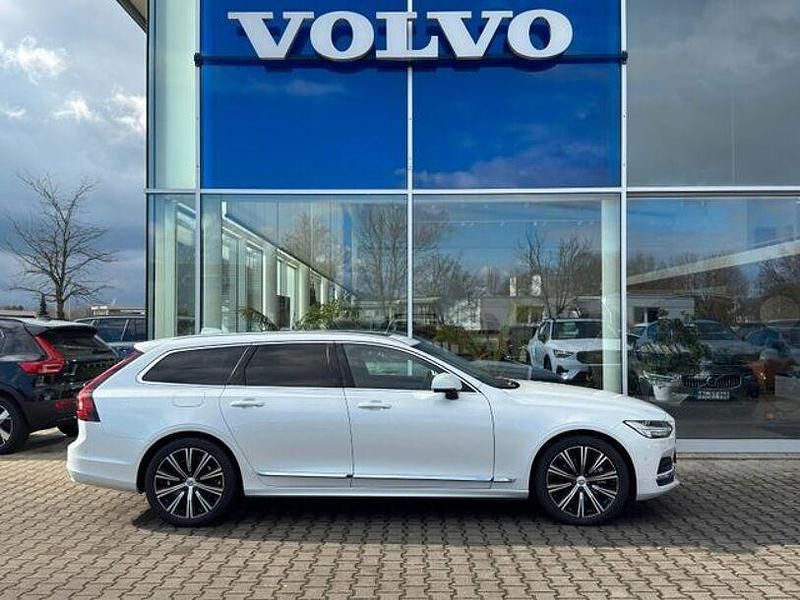 Gebraucht Volvo V90 Ultimate 197 PS (144 kW) 2024 Weiß Kombi