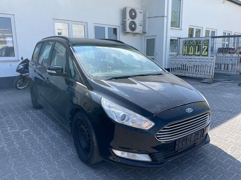 Second-hand Ford Galaxy 150 CP (110 kW) 2017 Negru Monovolum