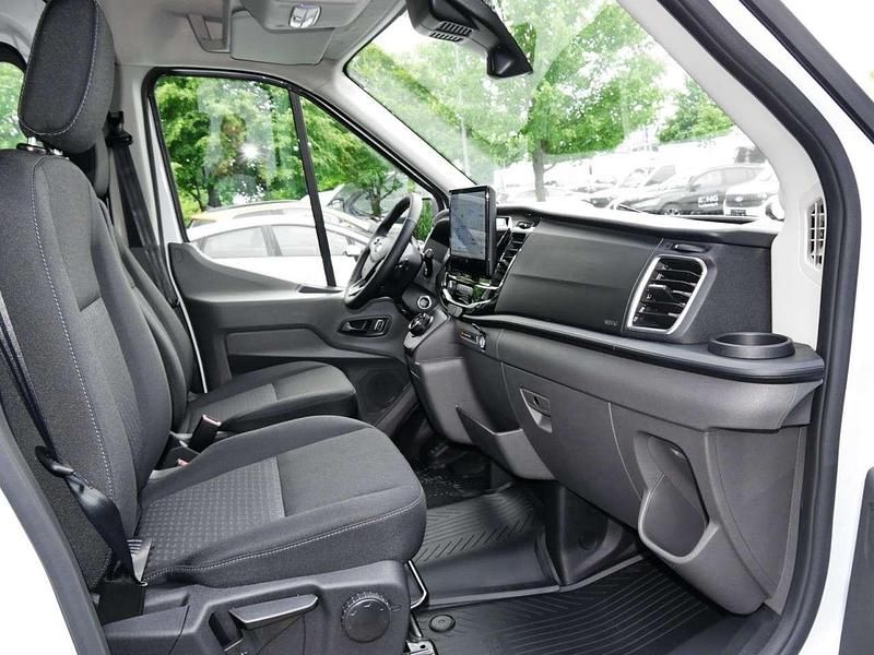 Używany Ford Transit Trend 165 KM (121 kW) 2025 Biały Minivan