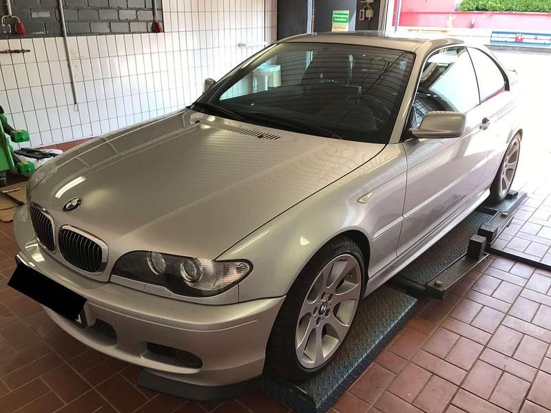 Gebraucht 2005 BMW 330 Sport Line Coupé | 24.500 € - Bild 1/4