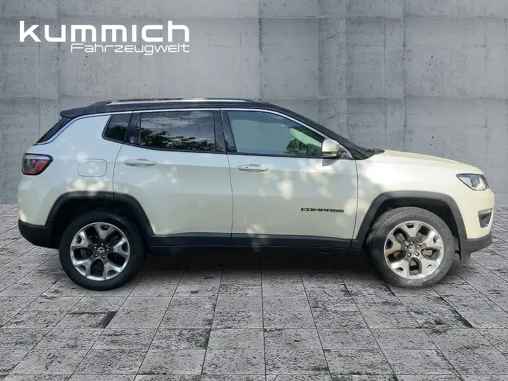 Gebraucht Jeep Compass Limited 170 PS (125 kW) 2019 Weiß SUV
