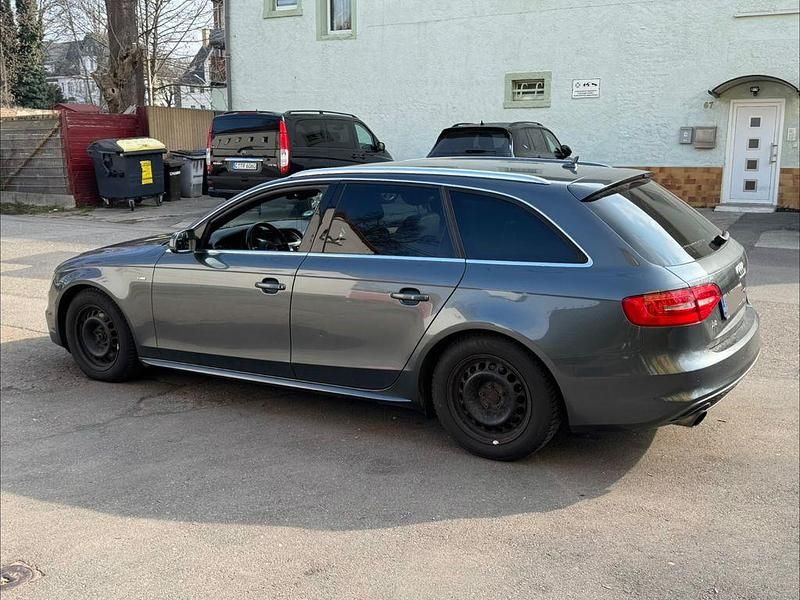 Gebraucht Audi A4 S-Line 170 PS (125 kW) 2014 Grau Kombi
