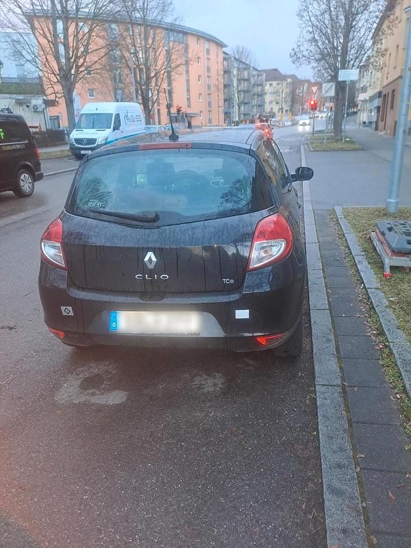 Gebraucht Renault Clio III 101 PS (74 kW) 2011 Schwarz Kleinwagen